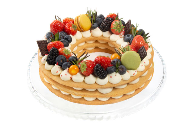 Toorjuustutort marjade ja makroonidega 1,8 kg