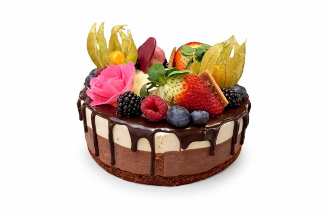 Kolme šokolaadi tort 1kg